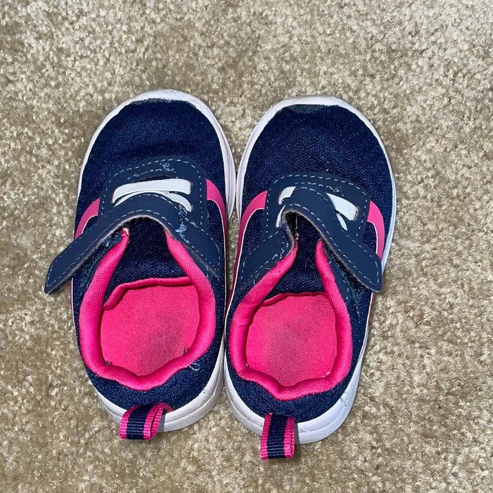 Little girls shoes size 4 t slightly worn